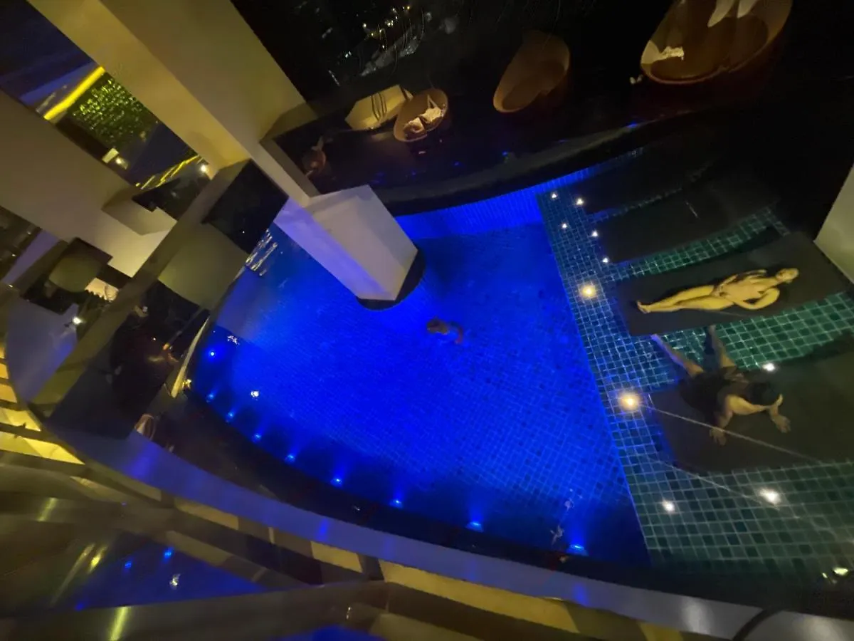 Luxury Penthouse Apartments At The Gramercy Manila 0*,
